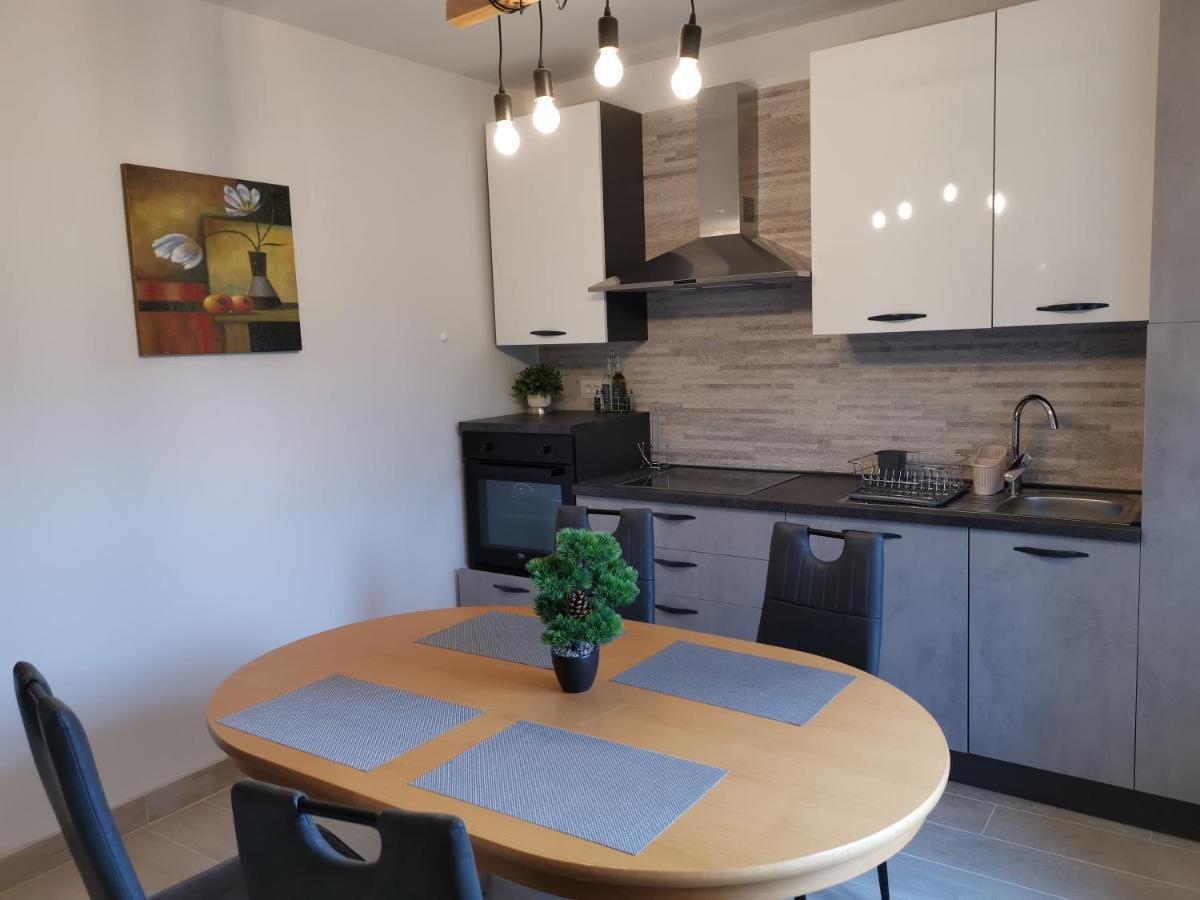 באסקה Apartments Jurandvor מראה חיצוני תמונה